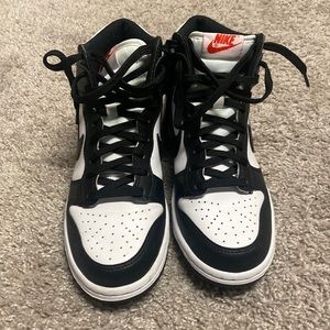 NIKE Dunk High Panda